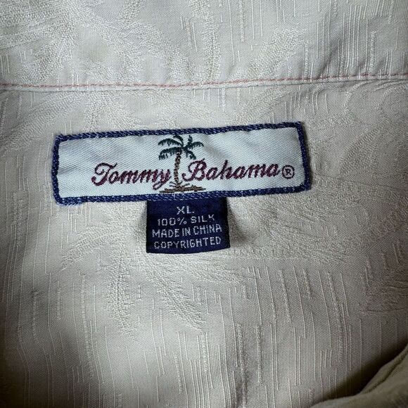 Tommy Bahama Camp Shirt Men's Extra Large Silk Short Sleeve Hawaiian Island‎ - Picture 5 of 12